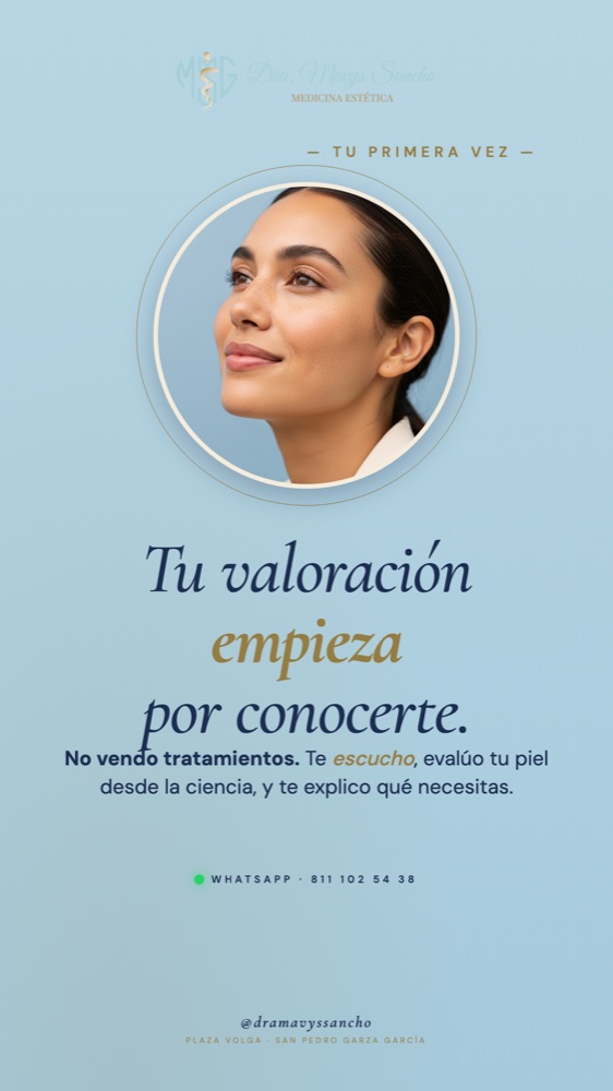 Pieza con rostro sobre fondo powder blue